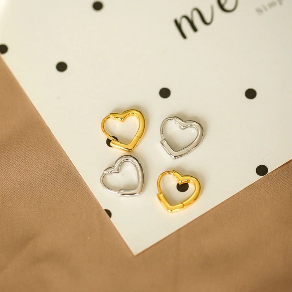 *NEW Gold/925 Sterling Silver Heart Hoop Earrings - Picture 2 of 9